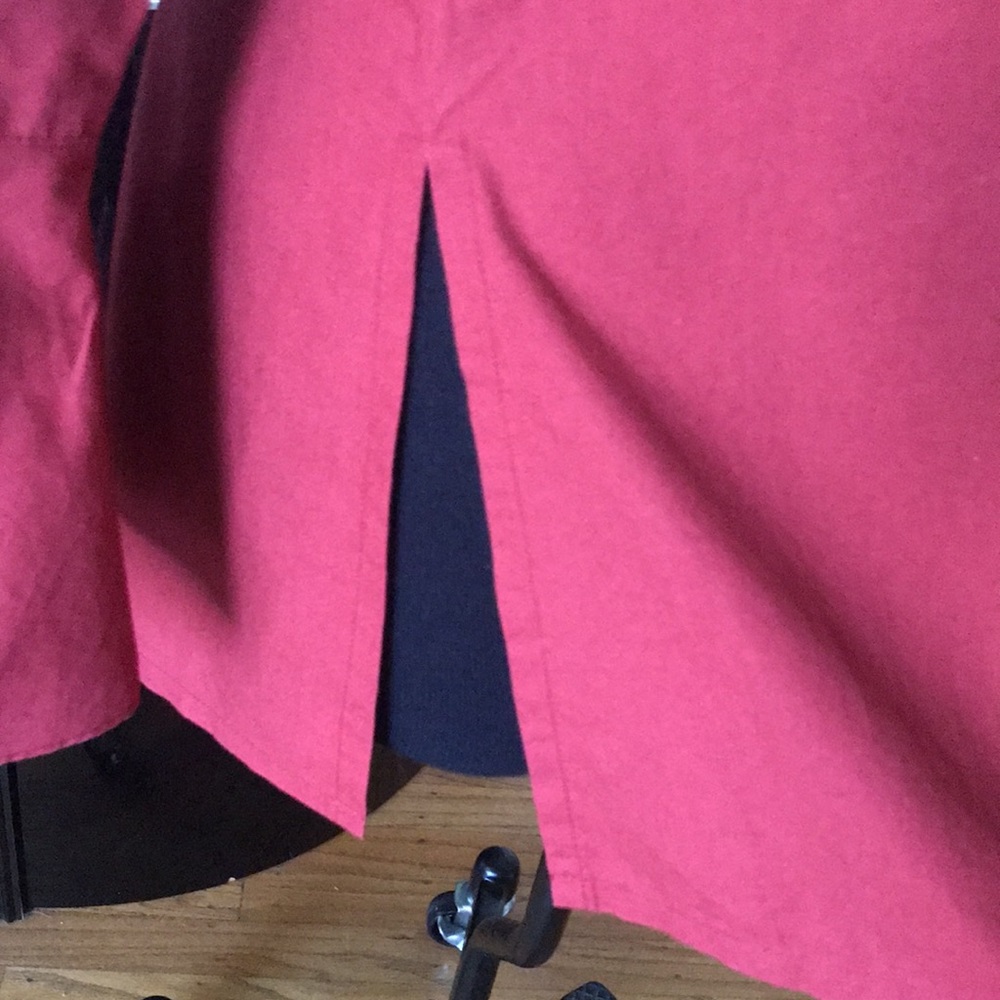 red blouse - Picture 4 of 10